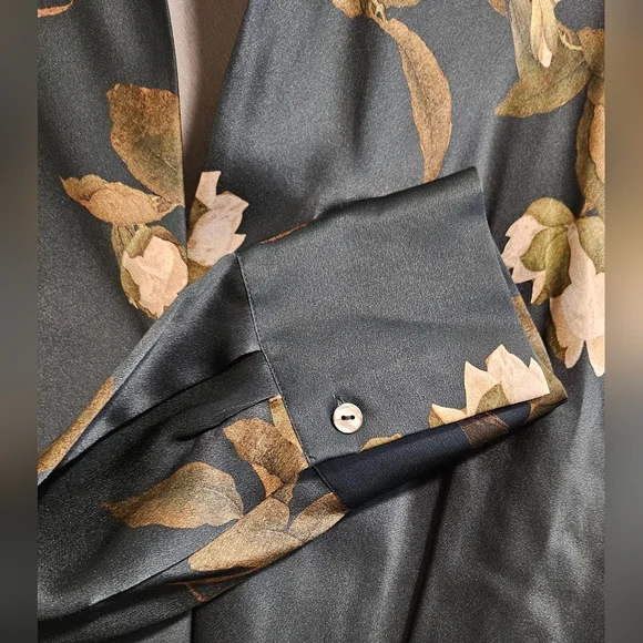 Vince Silk Camellia Branch Bias Long Sleeve Blouse Size Large Color Azurine